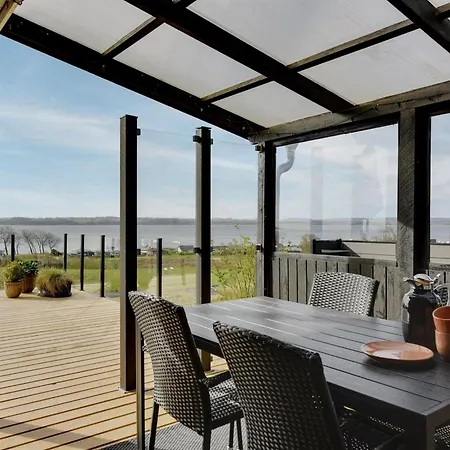 Karli - 330m To The Fjord By Interhome *